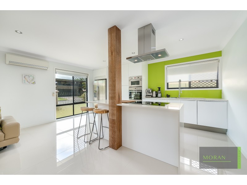 19 Tumbarumba Avenue, Ashmore QLD 4214