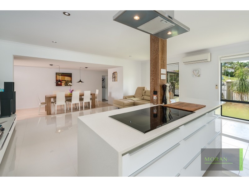 19 Tumbarumba Avenue, Ashmore QLD 4214