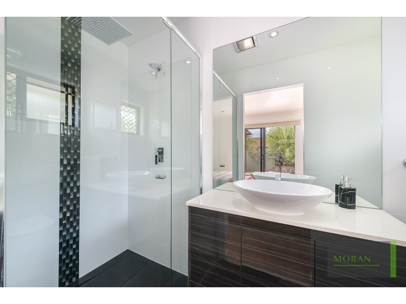 19 Tumbarumba Avenue, Ashmore QLD 4214