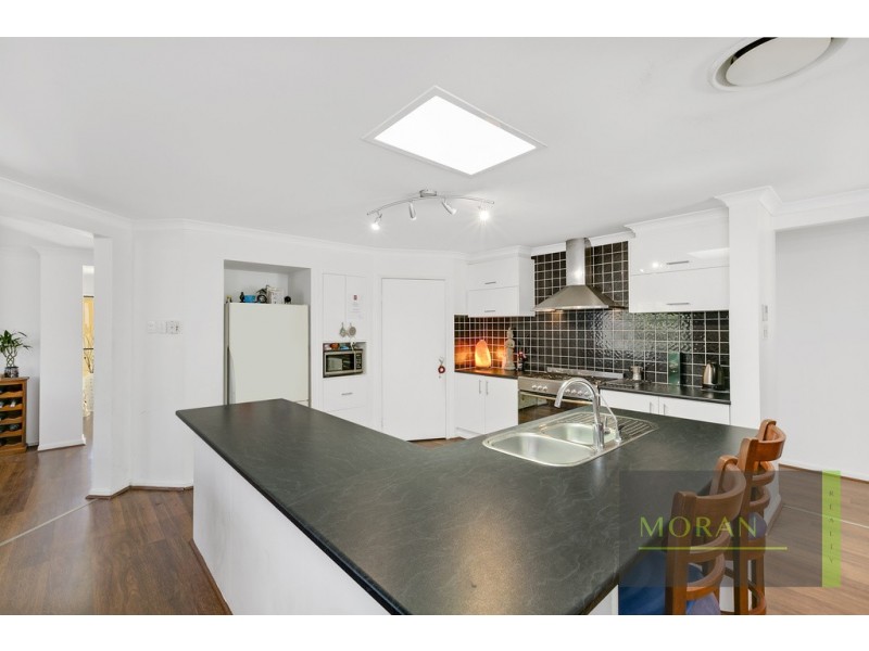 58 Dellwood Circuit, Molendinar QLD 4214