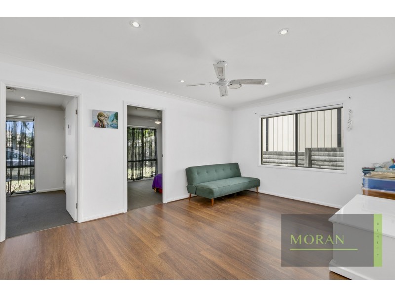 58 Dellwood Circuit, Molendinar QLD 4214