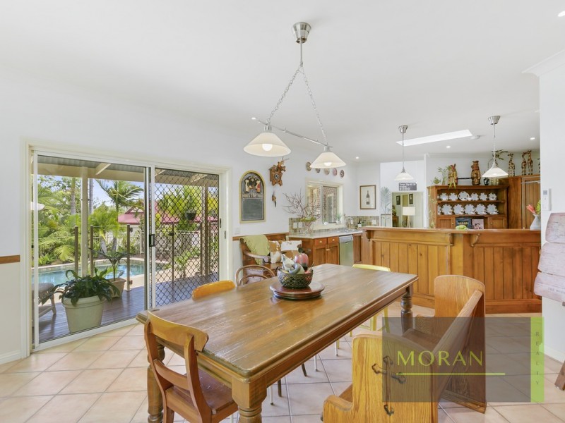 9 Parish Court, Molendinar QLD 4214