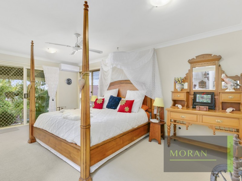 9 Parish Court, Molendinar QLD 4214