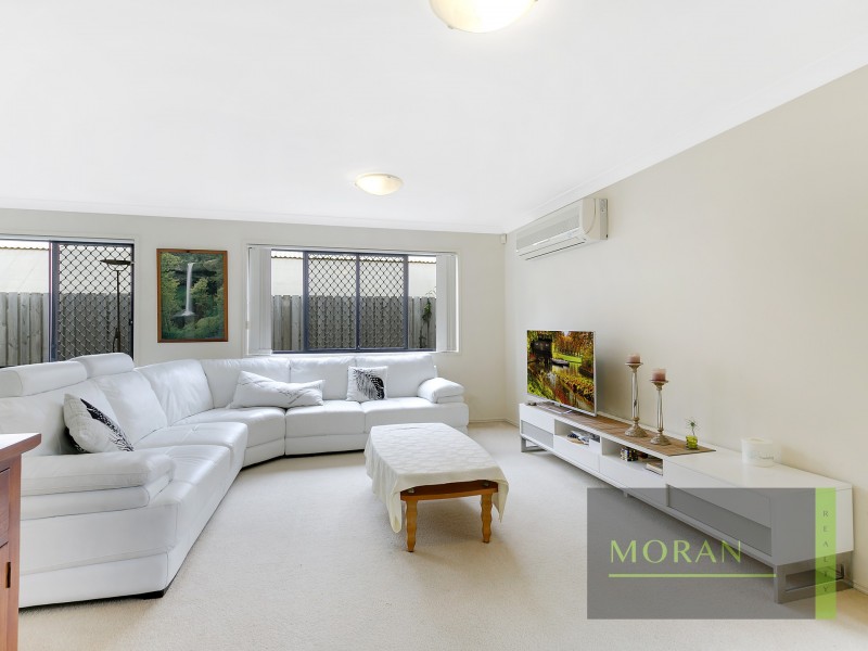 2 Lockwood Place, Molendinar QLD 4214