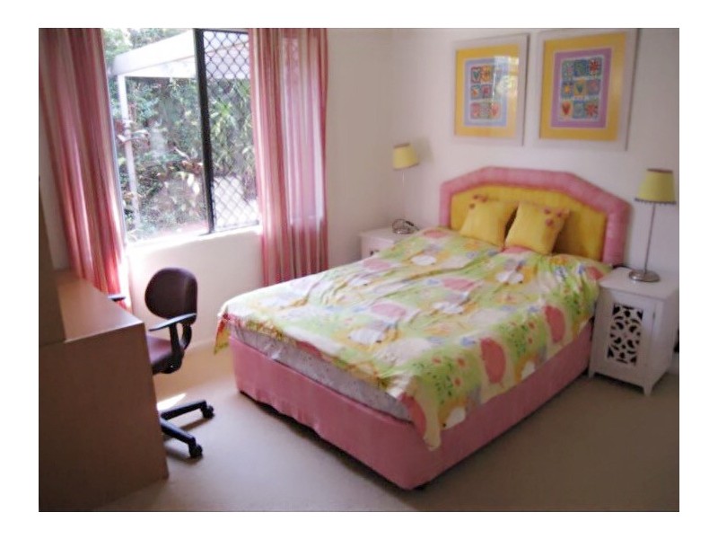 32 Crestwood Drive, Molendinar QLD 4214