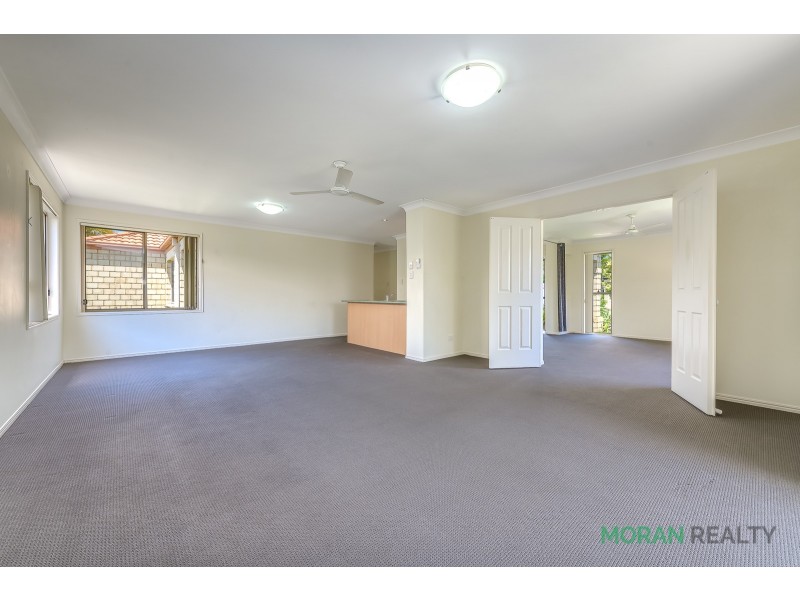 8 Sugargum Court, Molendinar QLD 4214