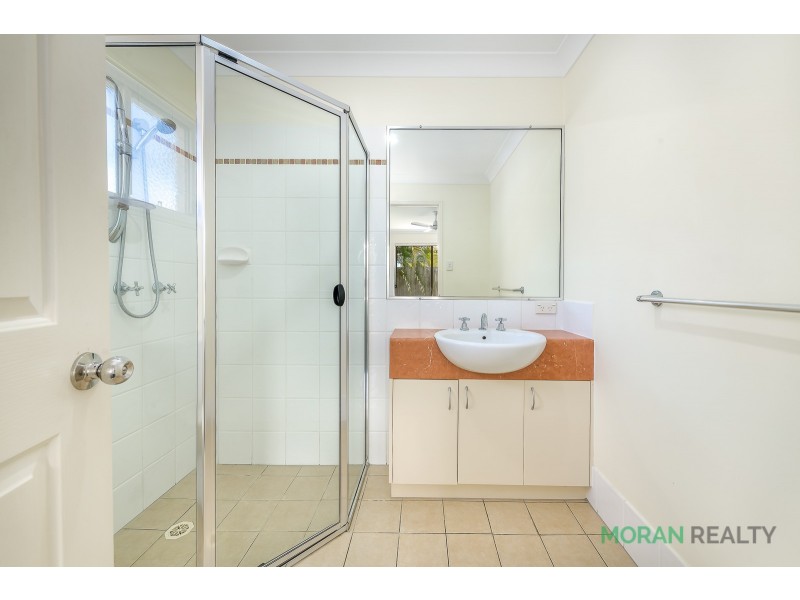 8 Sugargum Court, Molendinar QLD 4214