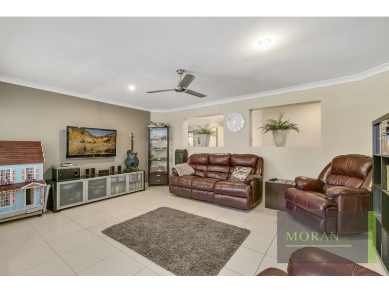 16 Corymbia Way, Molendinar QLD 4214