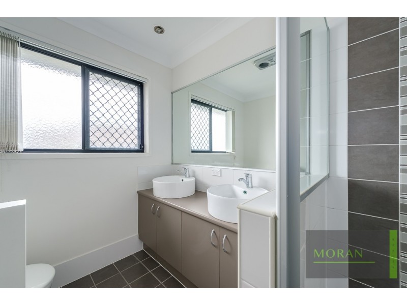 58 Highcrest Circuit, Molendinar QLD 4214