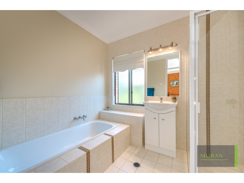 6 Sirius Court, Molendinar QLD 4214