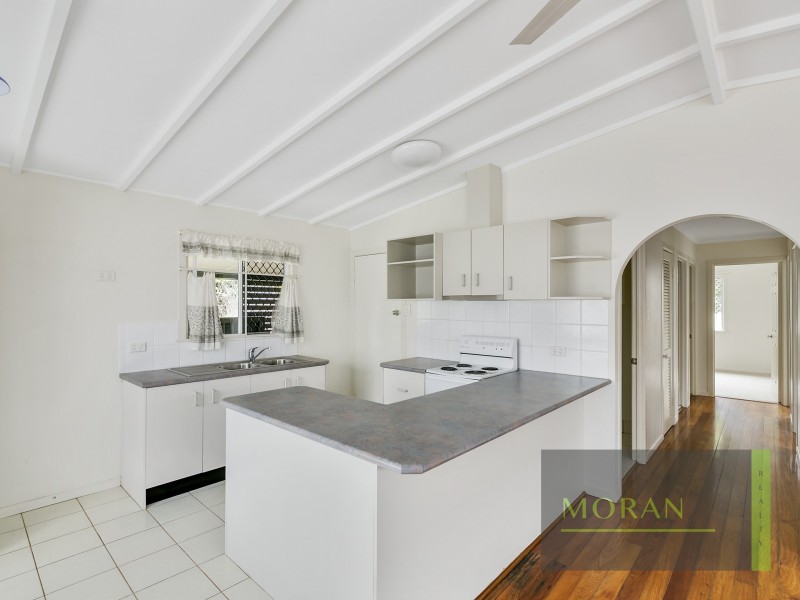 9 Nevenia Street, Labrador QLD 4215