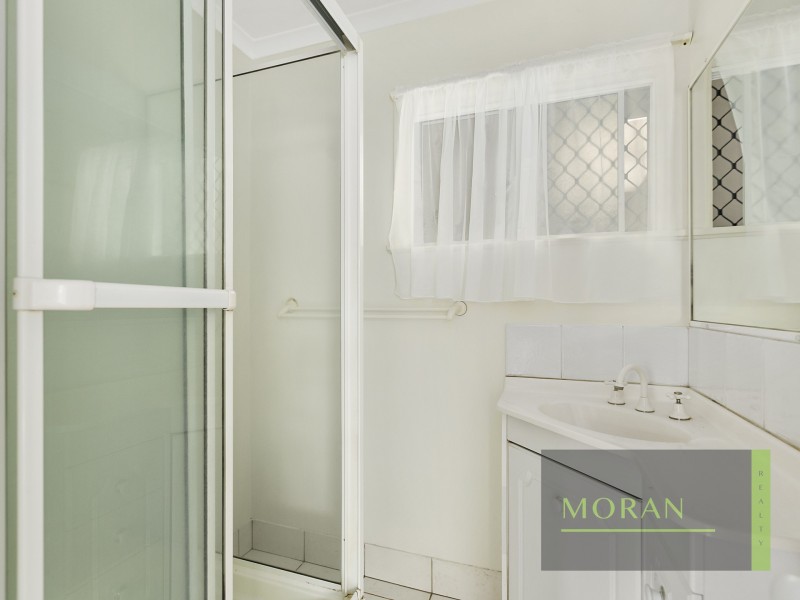 9 Nevenia Street, Labrador QLD 4215