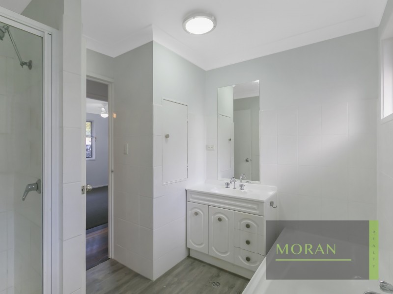 19 Windsor Place, Molendinar QLD 4214