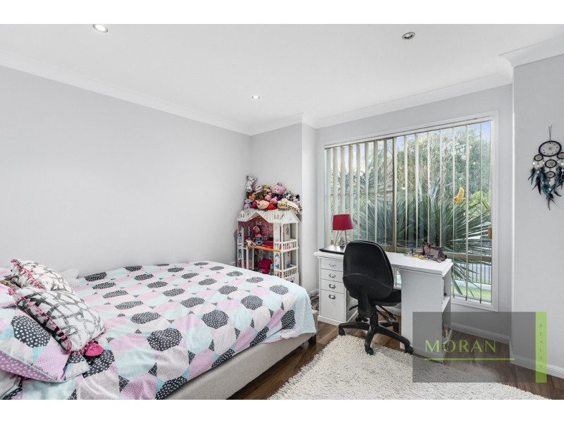 64 Crestwood Drive, Molendinar QLD 4214