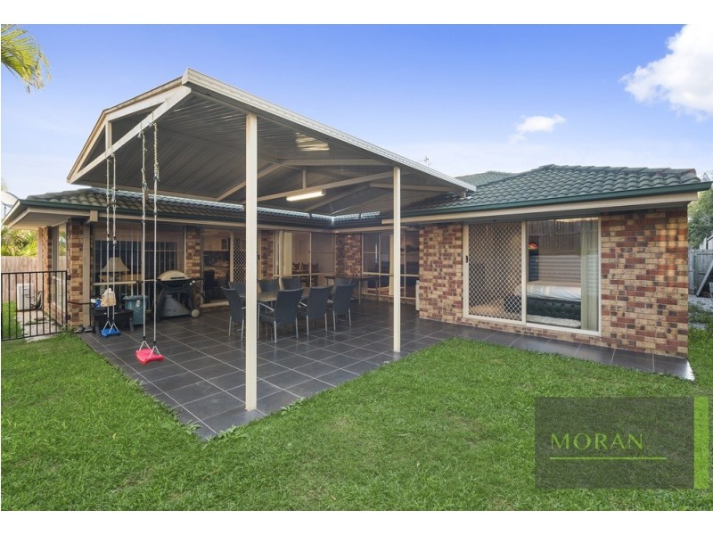 64 Crestwood Drive, Molendinar QLD 4214