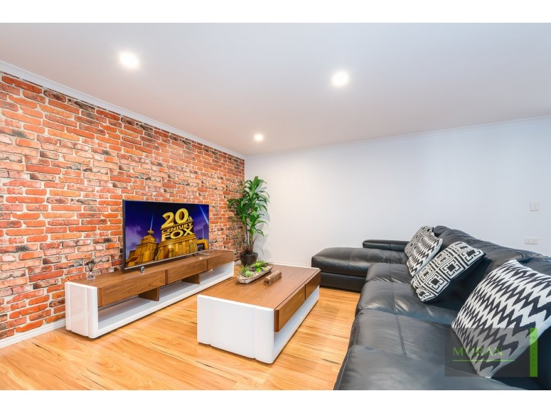 10 Innes Avenue, Molendinar QLD 4214