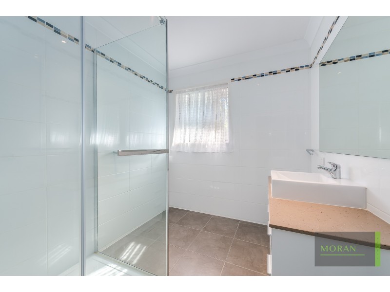 10 Innes Avenue, Molendinar QLD 4214