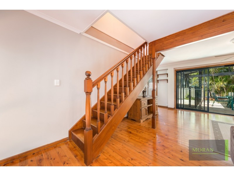 11 Sturt Street, Molendinar QLD 4214