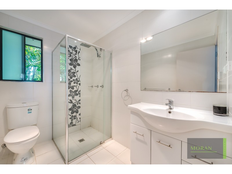 11 Sturt Street, Molendinar QLD 4214