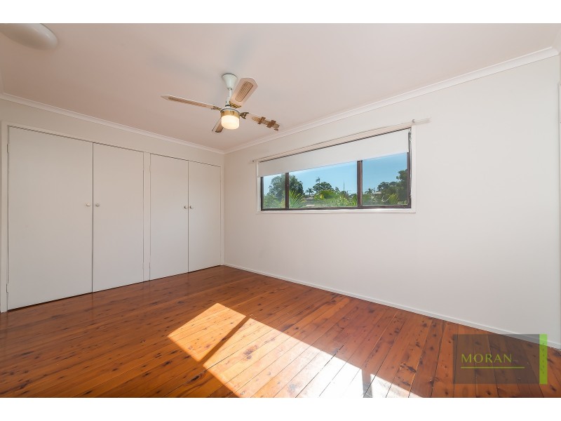 11 Sturt Street, Molendinar QLD 4214