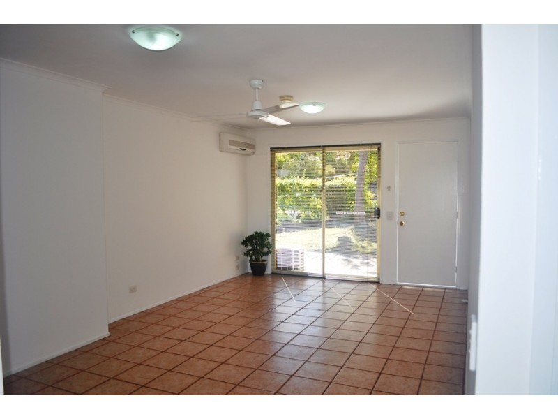 1/42 Mcmillan Street, Labrador QLD 4215