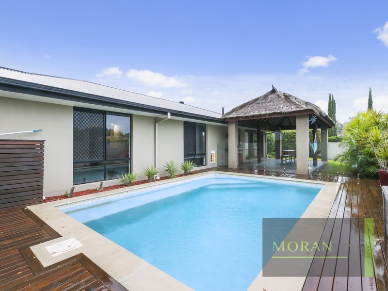 15 Dellwood Circuit, Molendinar QLD 4214