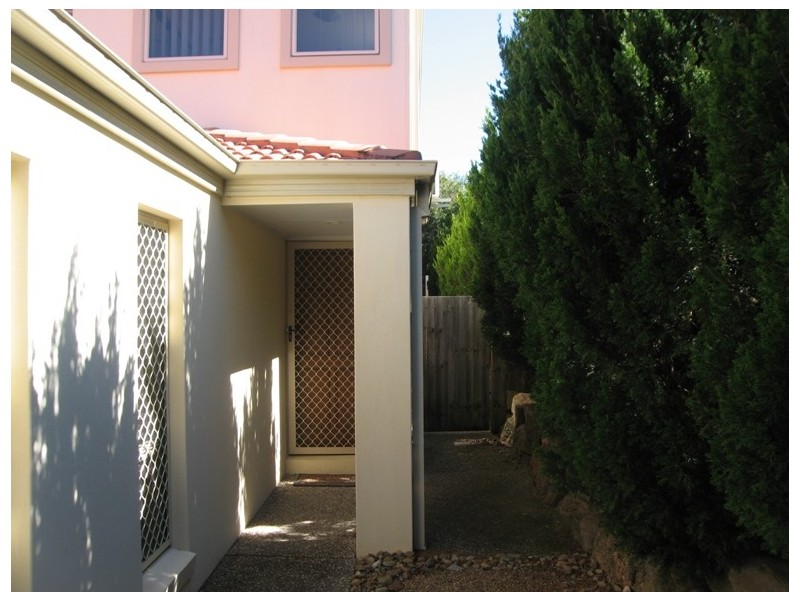 2/14 Marybeth Crescent, Molendinar QLD 4214