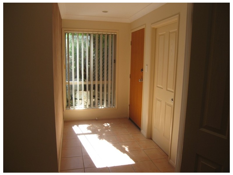 2/14 Marybeth Crescent, Molendinar QLD 4214