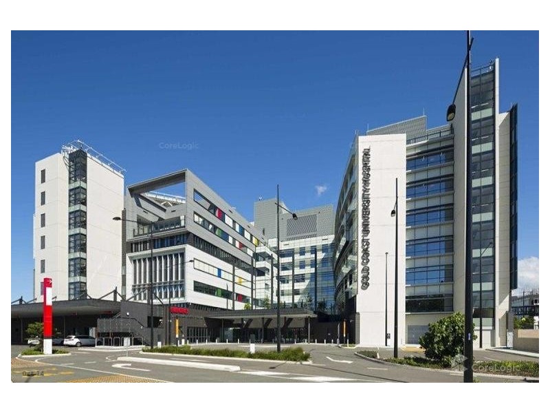 82 Crestwood Drive, Molendinar QLD 4214