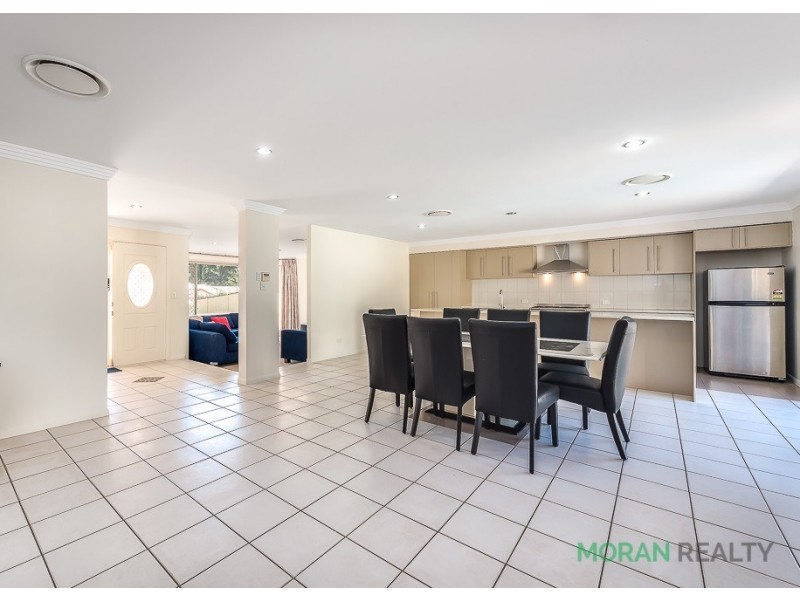 38 Desert Falls Crescent, Parkwood QLD 4214