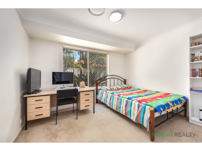 38 Desert Falls Crescent, Parkwood QLD 4214