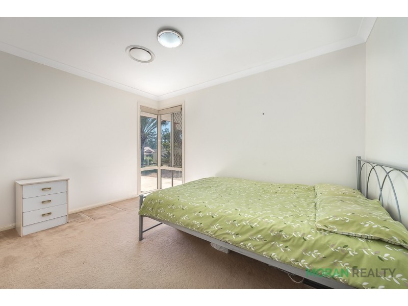 38 Desert Falls Crescent, Parkwood QLD 4214