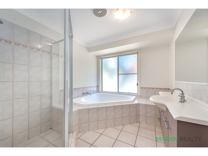 38 Desert Falls Crescent, Parkwood QLD 4214