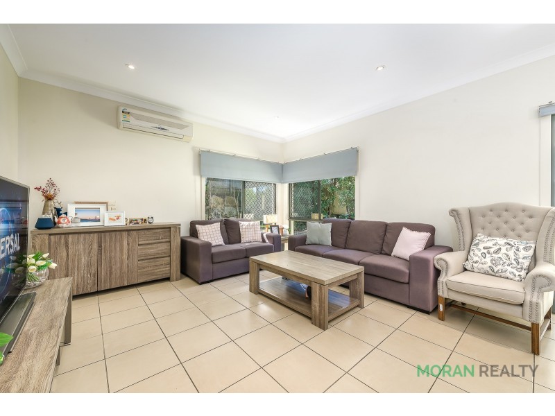 28 Highcrest Circuit, Molendinar QLD 4214