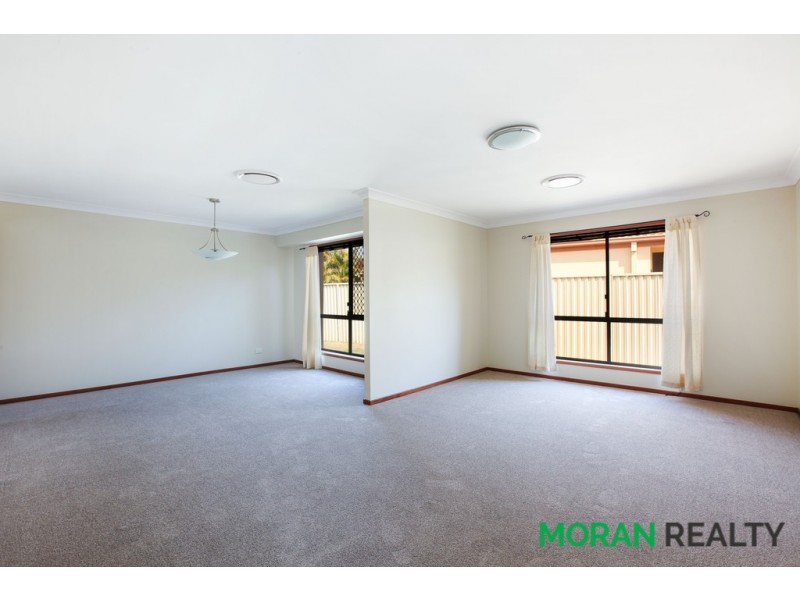 181 Crestwood Drive, Molendinar QLD 4214