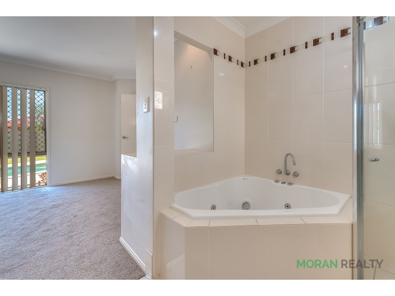 9 Silkwood Way, Molendinar QLD 4214