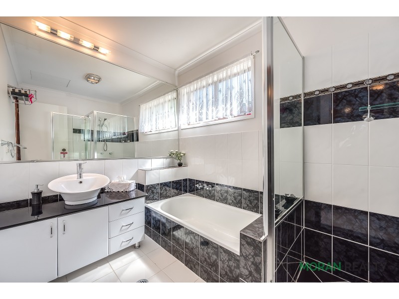 15 Macquarie Avenue, Molendinar QLD 4214