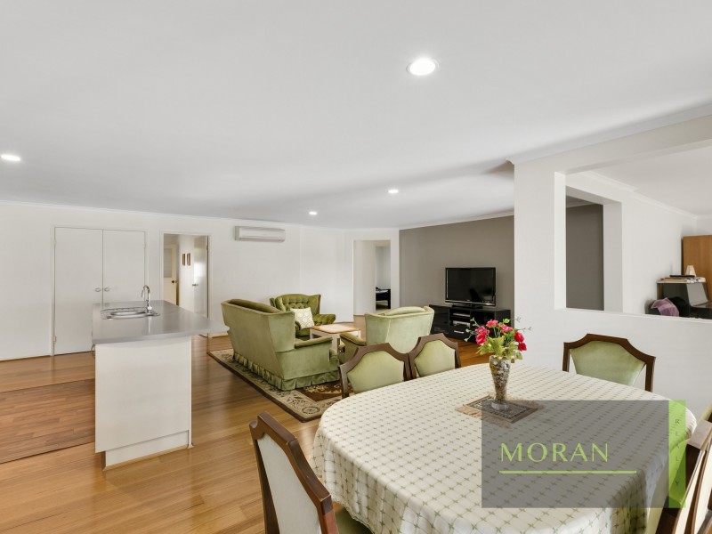 5 Wattlebrush Grove, Molendinar QLD 4214