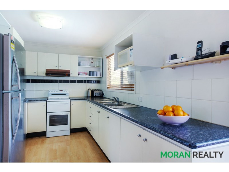 12 Tasman Avenue, Molendinar QLD 4214