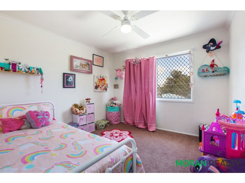 12 Tasman Avenue, Molendinar QLD 4214