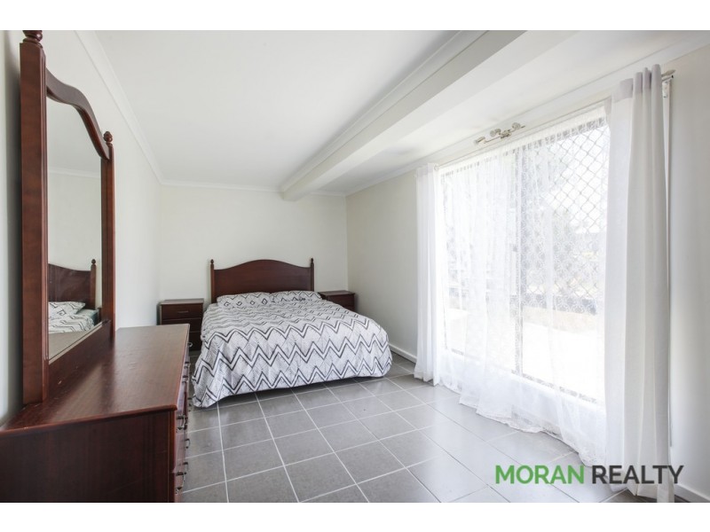12 Tasman Avenue, Molendinar QLD 4214