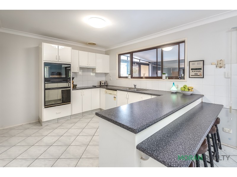 67 Morala Avenue, Runaway Bay QLD 4216