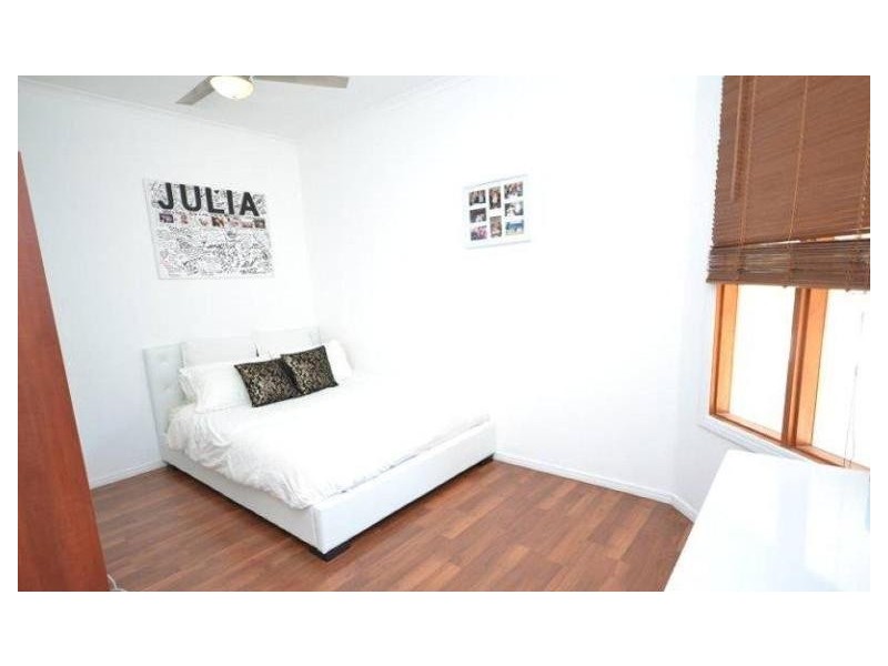 5 Richmond Avenue, Bundall QLD 4217