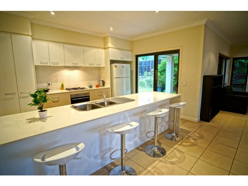 23 Lockwood Place, Molendinar QLD 4214