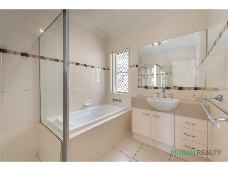 9 Silkwood Way, Molendinar QLD 4214