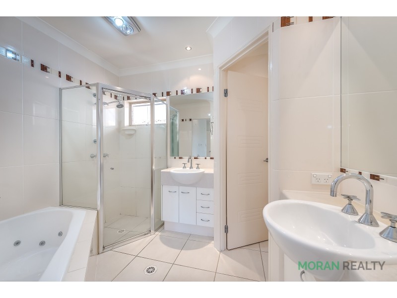 9 Silkwood Way, Molendinar QLD 4214