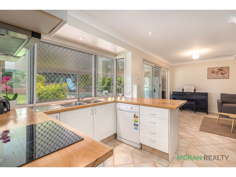 9 Watford Crescent, Molendinar QLD 4214