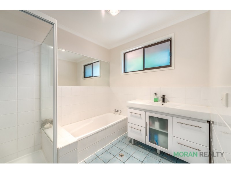 26 Macquarie Avenue, Molendinar QLD 4214