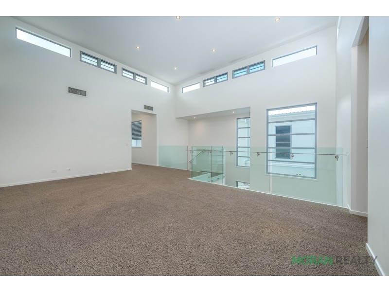 3032A The Boulevarde, Benowa QLD 4217