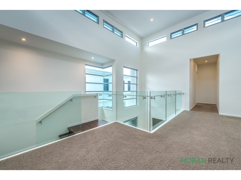 3032A The Boulevarde, Benowa QLD 4217